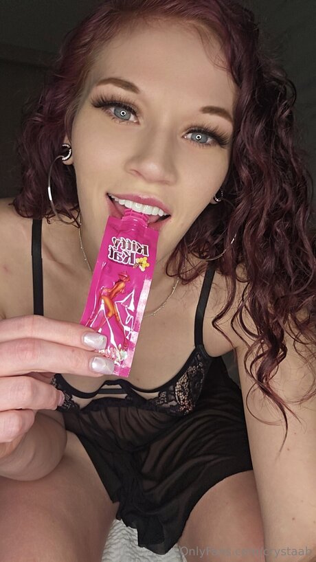 Naakte gelekte OnlyFans-foto van Crystaab