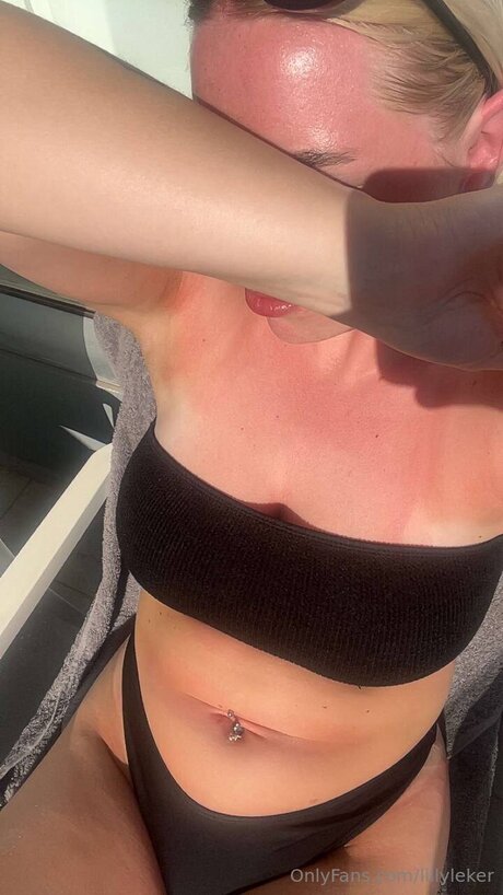 Naakte gelekte OnlyFans-foto van Lillyleker