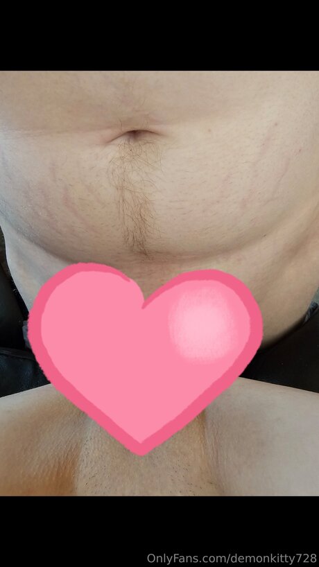 Naakte gelekte OnlyFans-foto van Demonkitty728