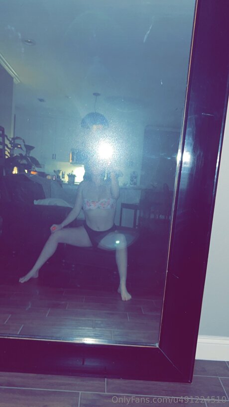 Naakte gelekte OnlyFans-foto van U491224510