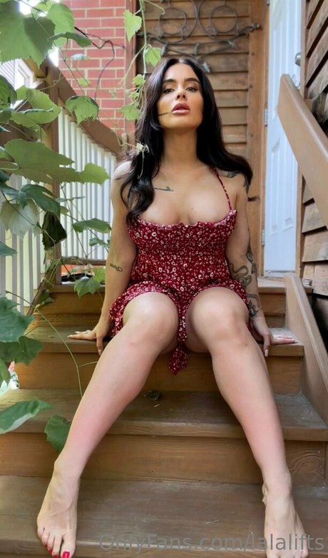 Naakte gelekte OnlyFans-foto van Lalalifts