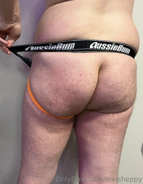 Naakte gelekte OnlyFans-foto van Levisheppy