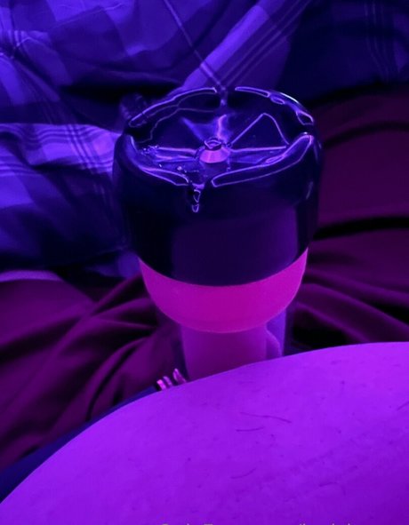 Naakte gelekte OnlyFans-foto van Levisheppy