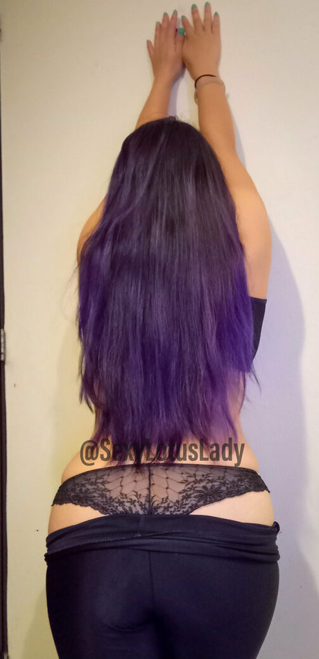 Naakte gelekte OnlyFans-foto van Sexylotuslady