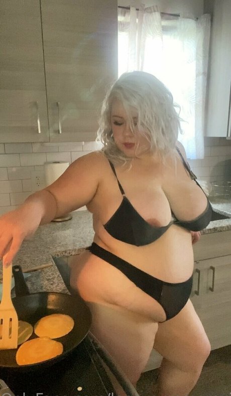 Naakte gelekte OnlyFans-foto van Laceysummersvip