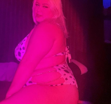 Naakte gelekte OnlyFans-foto van Laceysummersvip