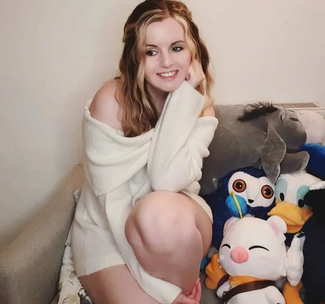 Naakte gelekte OnlyFans-foto van Suzy Lu