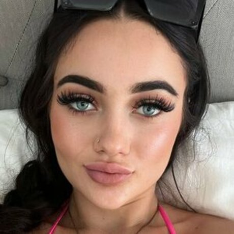 Naakte gelekte OnlyFans-foto van Jessrose