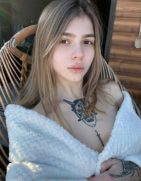 Naakte gelekte OnlyFans-foto van Mariyummy