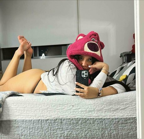 Naakte gelekte OnlyFans-foto van Goldenzlata