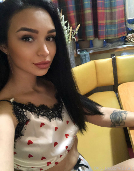 Naakte gelekte OnlyFans-foto van Goldenzlata