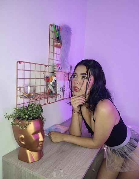 Naakte gelekte OnlyFans-foto van Boneth