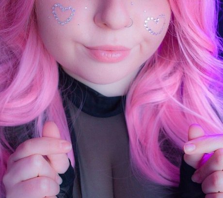 Naakte gelekte OnlyFans-foto van Asmrbby