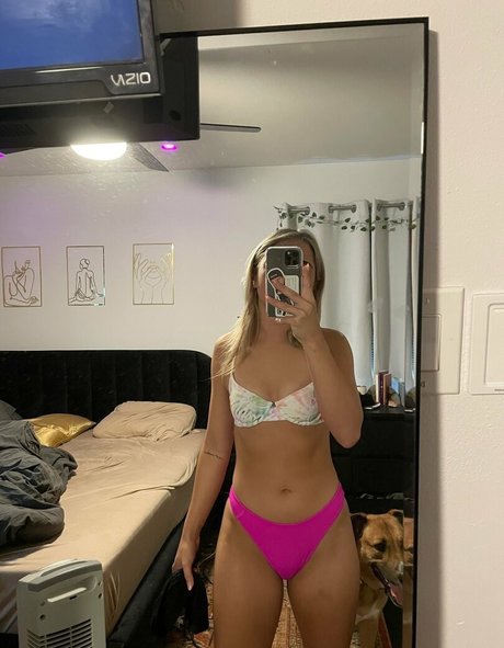 Naakte gelekte OnlyFans-foto van Alessandranatalia
