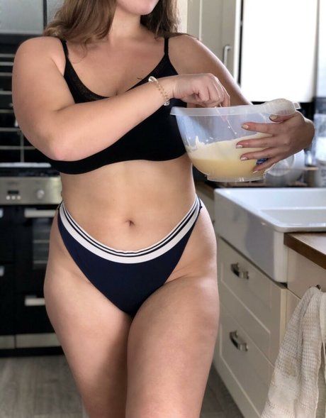 Naakte gelekte OnlyFans-foto van Sluttygfandbf