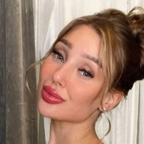 Naakte gelekte OnlyFans-foto van Donna Wallenius