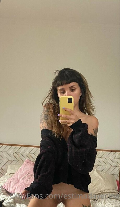Naakte gelekte OnlyFans-foto van Estimadavecina