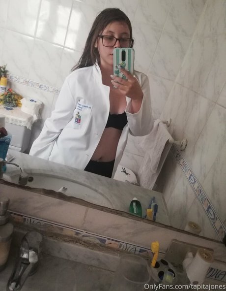 Naakte gelekte OnlyFans-foto van Tapitajones