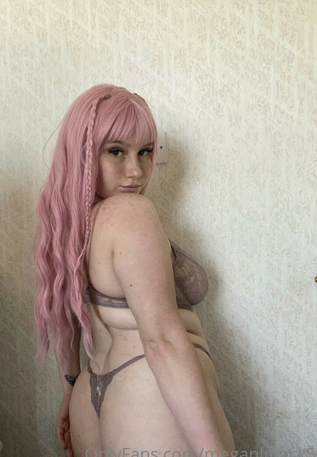 Naakte gelekte OnlyFans-foto van Meganlmack5
