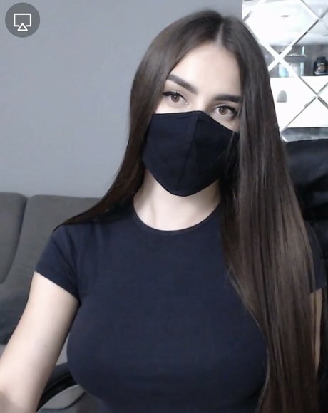Naakte gelekte OnlyFans-foto van Monasaxxx