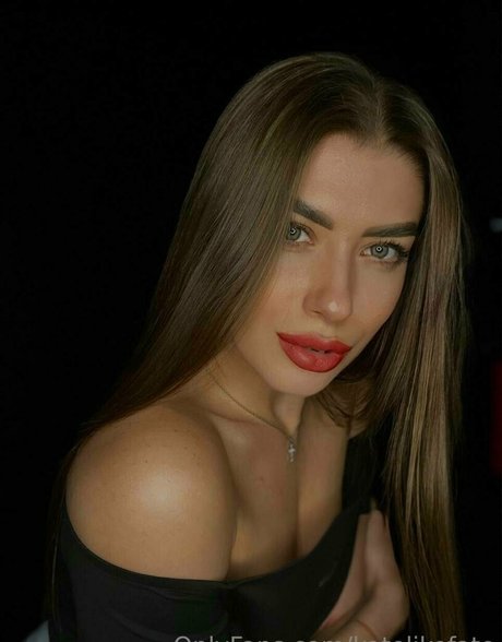 Naakte gelekte OnlyFans-foto van Katelikefate