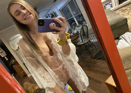 Naakte gelekte OnlyFans-foto van Buuur15