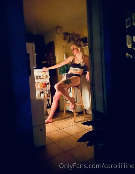 Naakte gelekte OnlyFans-foto van Caroliiiiine
