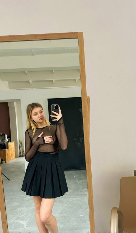 Naakte gelekte OnlyFans-foto van Pervokursnica
