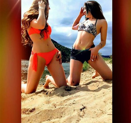Naakte gelekte OnlyFans-foto van Cassidy Mceown