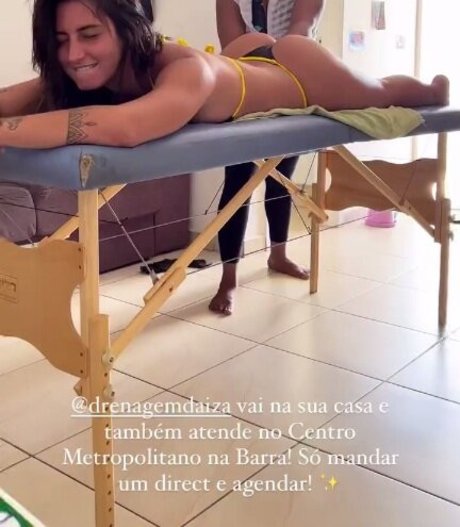 Naakte gelekte OnlyFans-foto van Talia Sereia