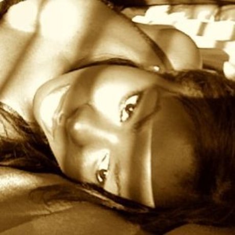 Naakte gelekte OnlyFans-foto van Camille Winbush