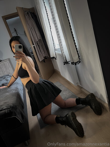Naakte gelekte OnlyFans-foto van Nexinyx