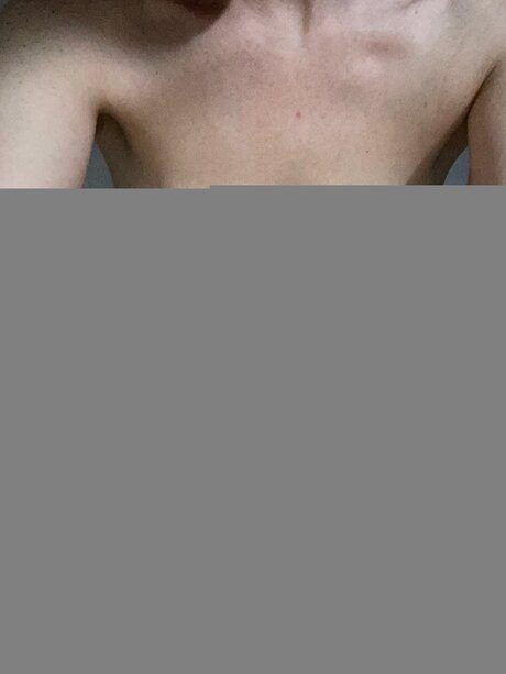 Naakte gelekte OnlyFans-foto van Theblazzinhippie69