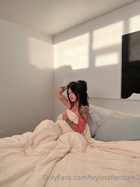 Nhiafterdark2