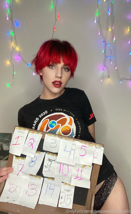 Thequeenastropublic