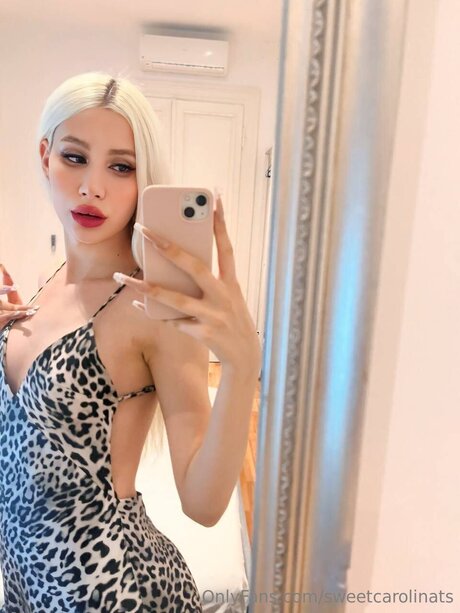 Naakte gelekte OnlyFans-foto van Sweetcarolinats