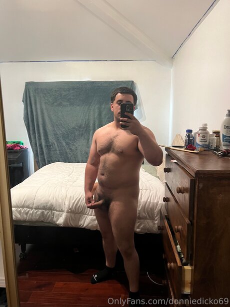 Naakte gelekte OnlyFans-foto van Donniedicko69
