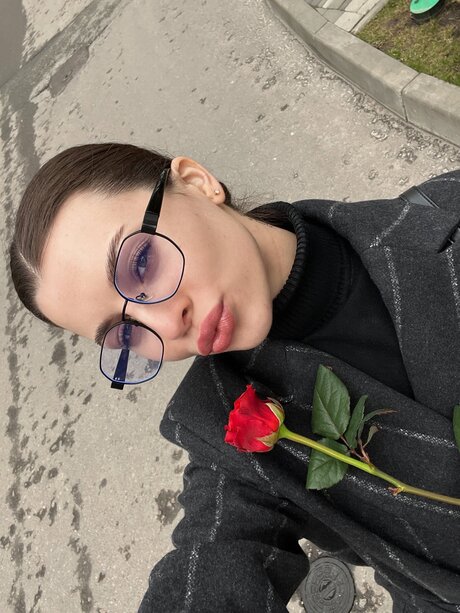 Naakte gelekte OnlyFans-foto van Cutie Karina
