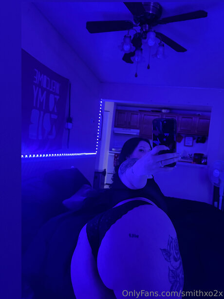 Naakte gelekte OnlyFans-foto van Smithxo2x