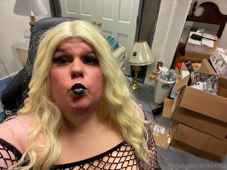 Sissy Erika001