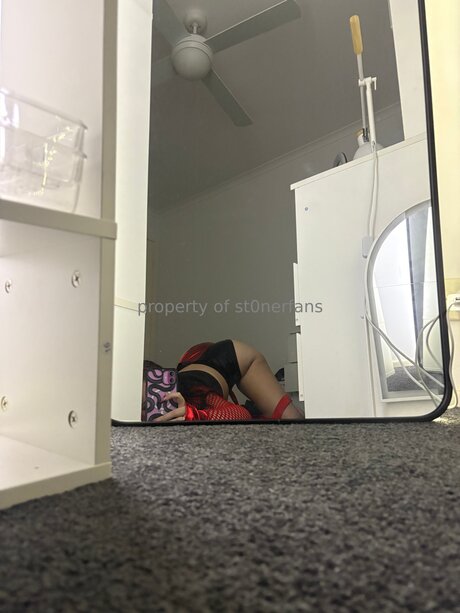 Naakte gelekte OnlyFans-foto van St0nerfans