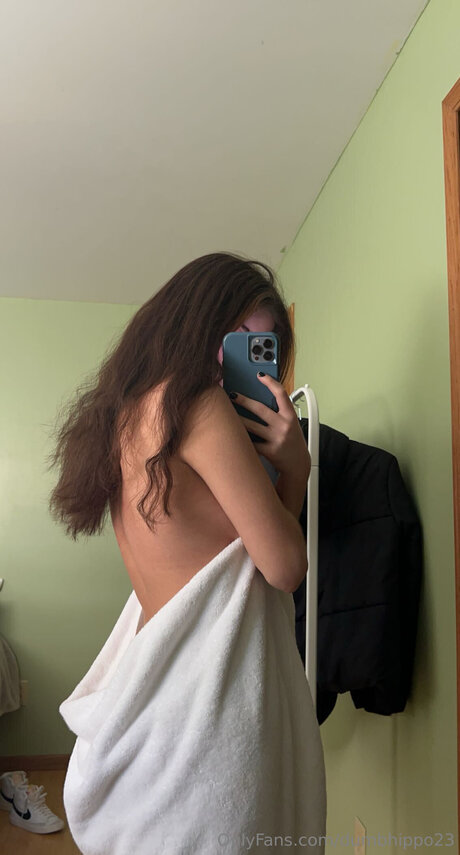 Naakte gelekte OnlyFans-foto van Dumbhippo23