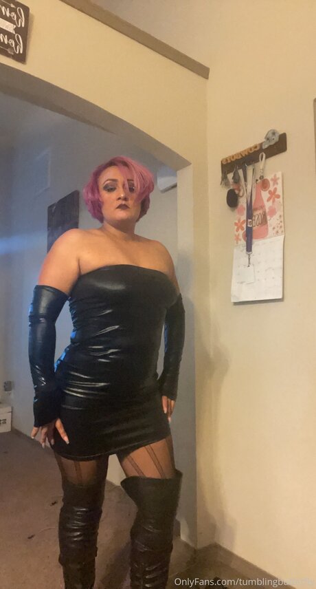 Naakte gelekte OnlyFans-foto van Tumblingbutterfly