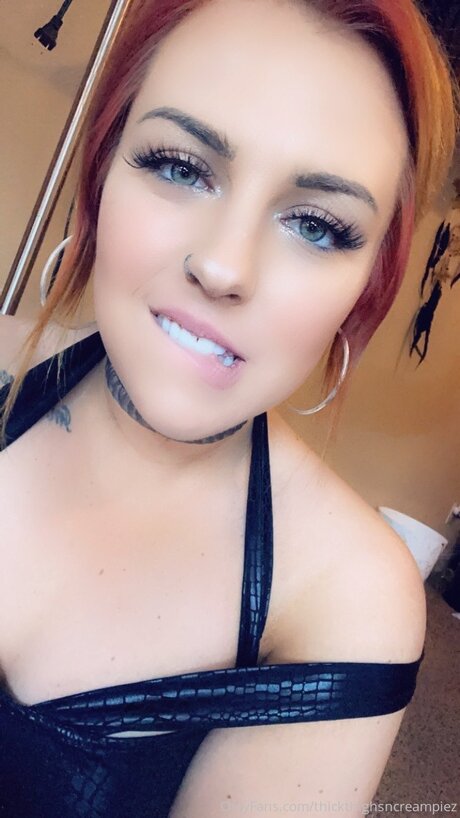 Naakte gelekte OnlyFans-foto van Linzflame315