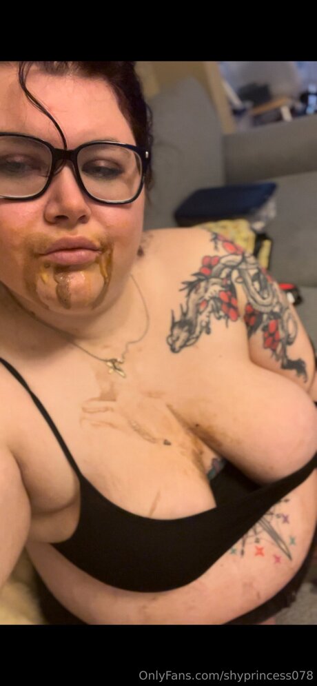 Naakte gelekte OnlyFans-foto van Shyprincess078