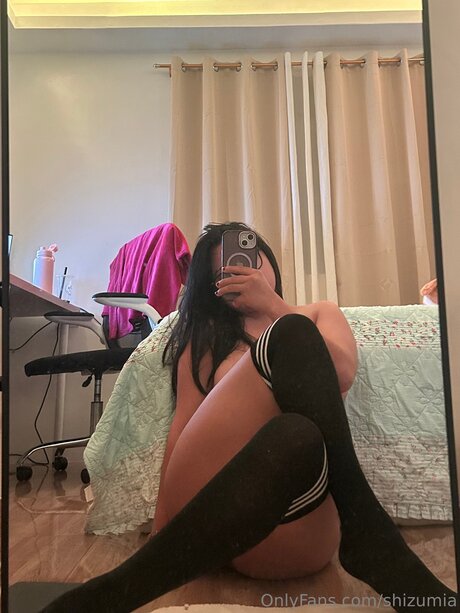 Naakte gelekte OnlyFans-foto van Shizumia