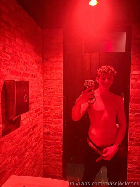 Naakte gelekte OnlyFans-foto van Themascjock