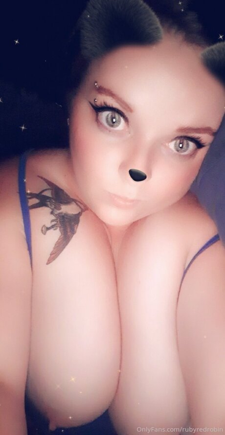 Naakte gelekte OnlyFans-foto van Rubyredrobin