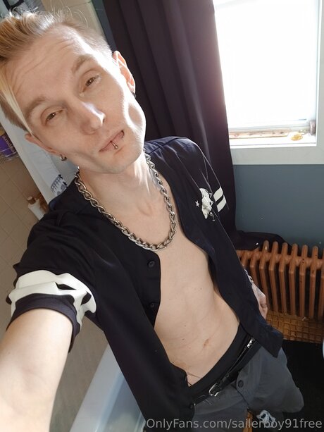Naakte gelekte OnlyFans-foto van Sailerboy91free
