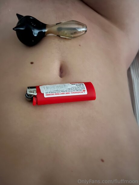 Naakte gelekte OnlyFans-foto van Fluffmoon